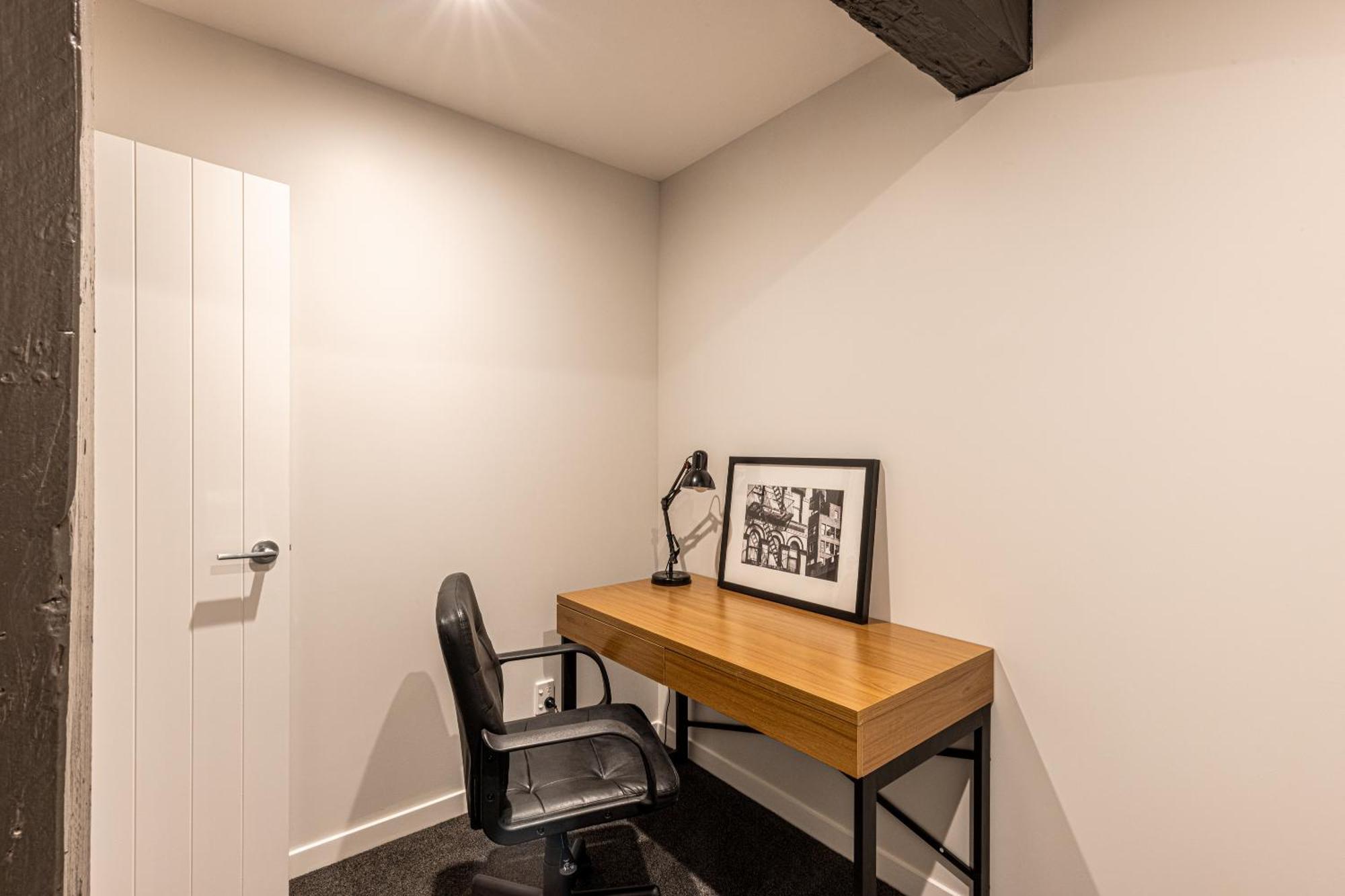 Johnston Apartments - Award-Winning Building, Your Unforgettable Stay ワンガヌイ エクステリア 写真