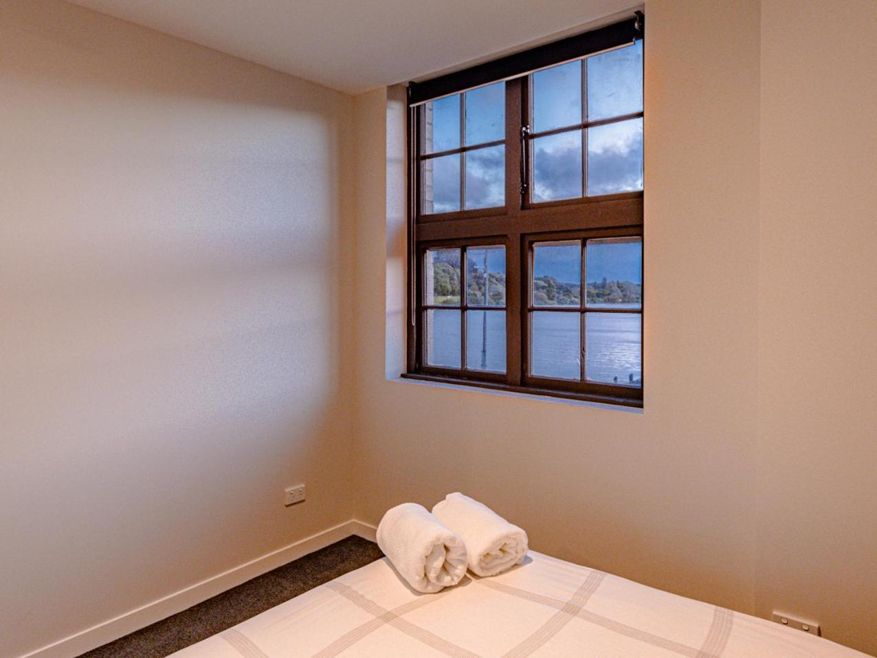 Johnston Apartments - Award-Winning Building, Your Unforgettable Stay ワンガヌイ エクステリア 写真