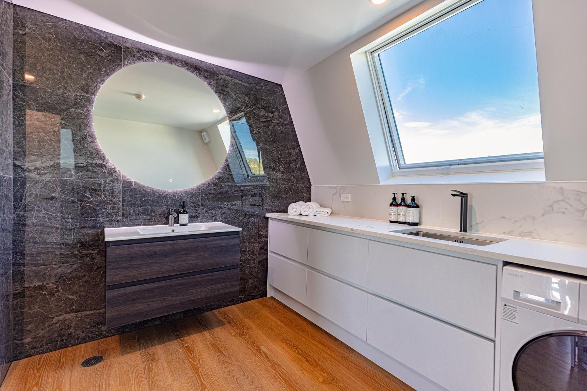 Johnston Apartments - Award-Winning Building, Your Unforgettable Stay ワンガヌイ エクステリア 写真