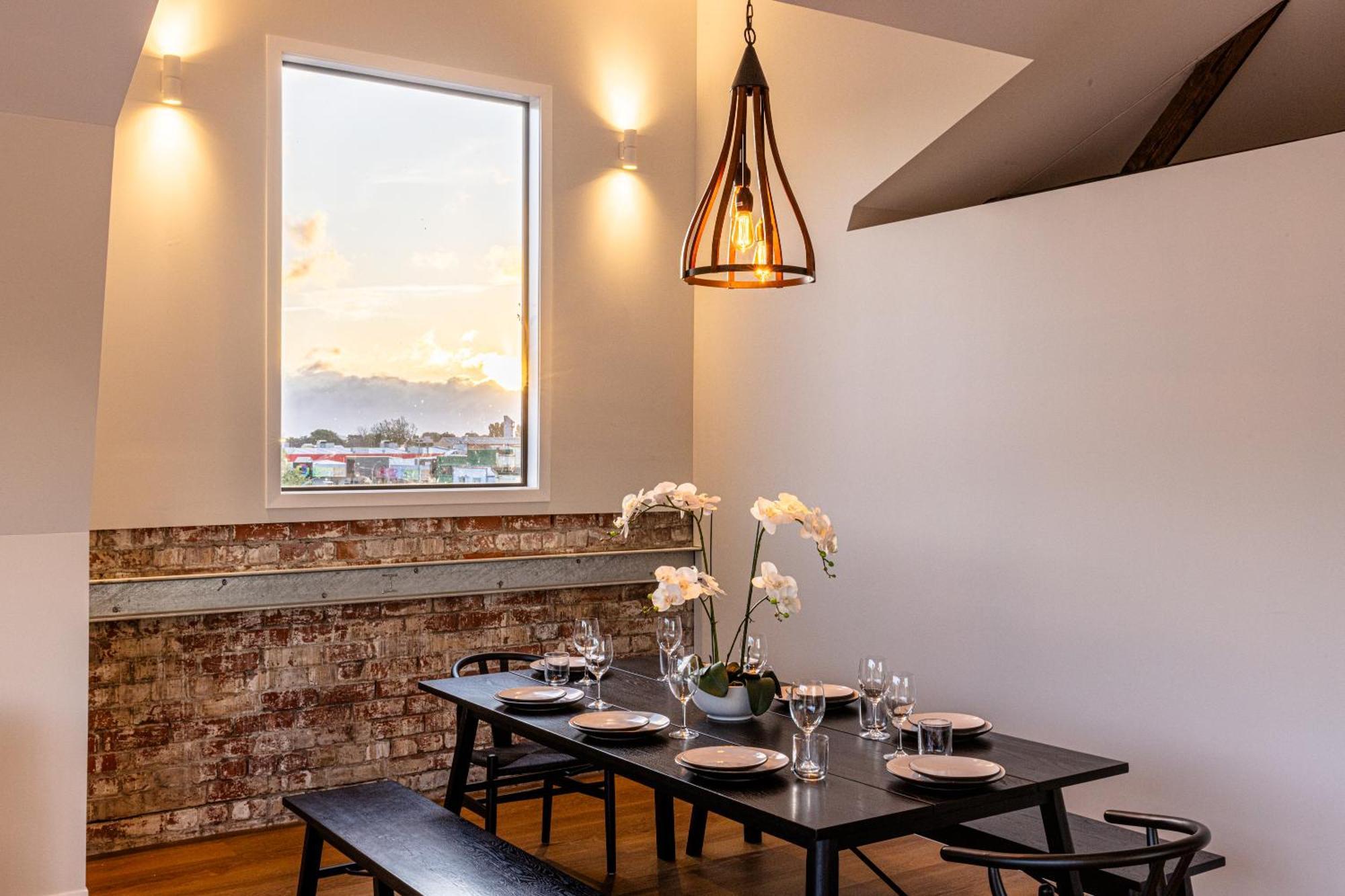Johnston Apartments - Award-Winning Building, Your Unforgettable Stay ワンガヌイ エクステリア 写真