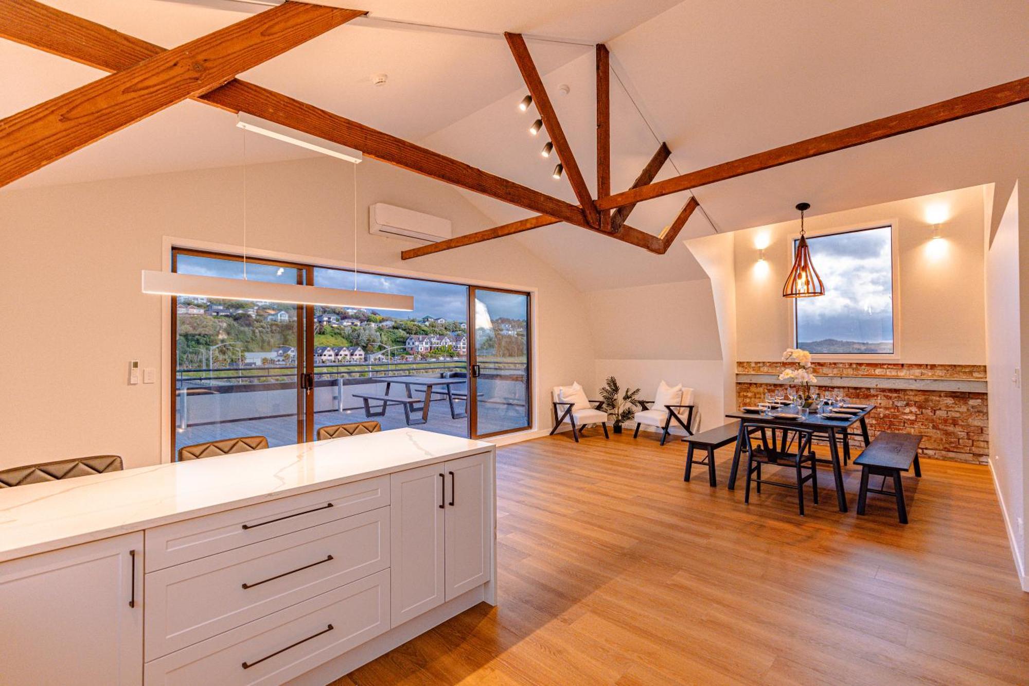 Johnston Apartments - Award-Winning Building, Your Unforgettable Stay ワンガヌイ エクステリア 写真