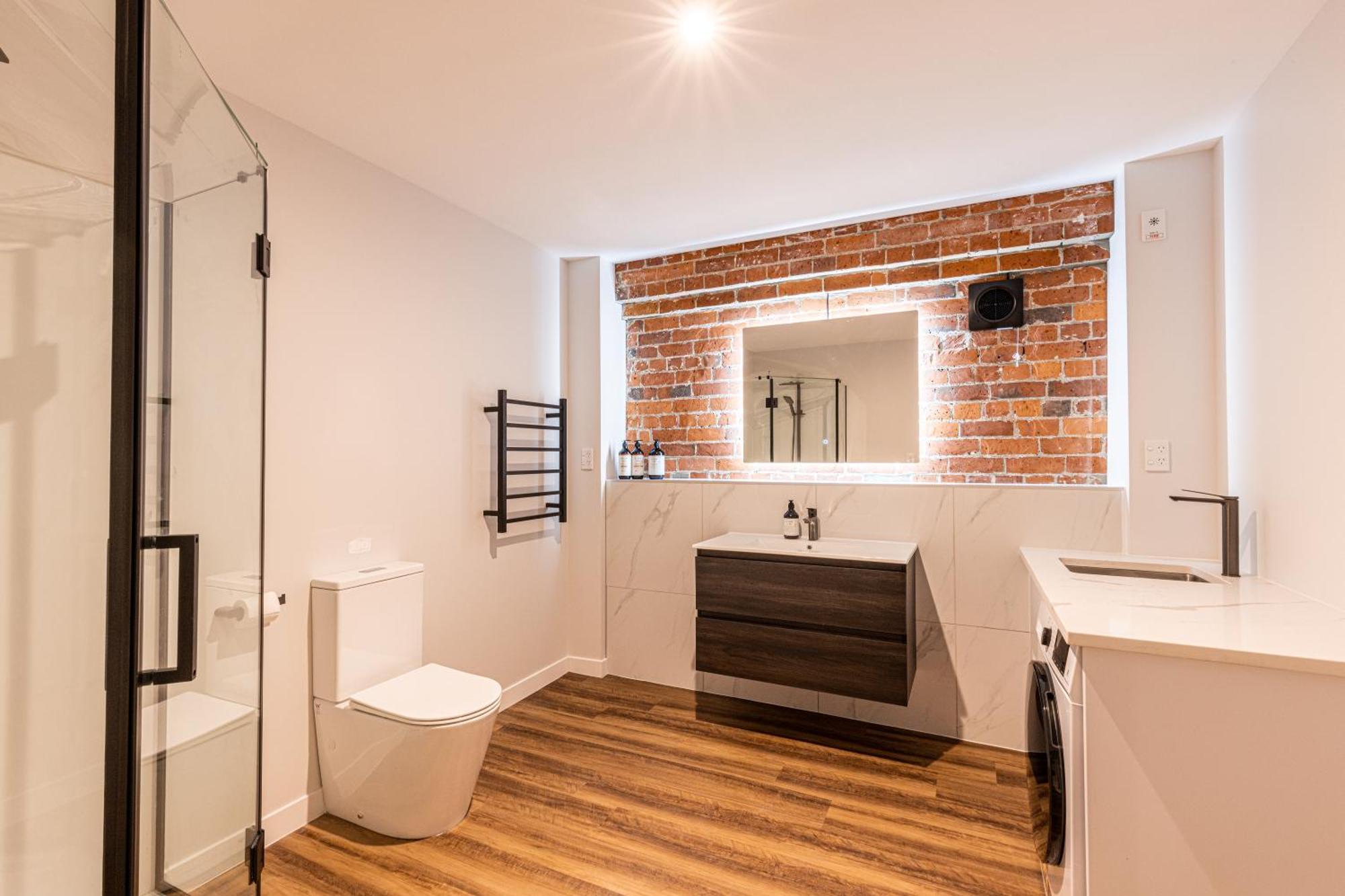 Johnston Apartments - Award-Winning Building, Your Unforgettable Stay ワンガヌイ エクステリア 写真