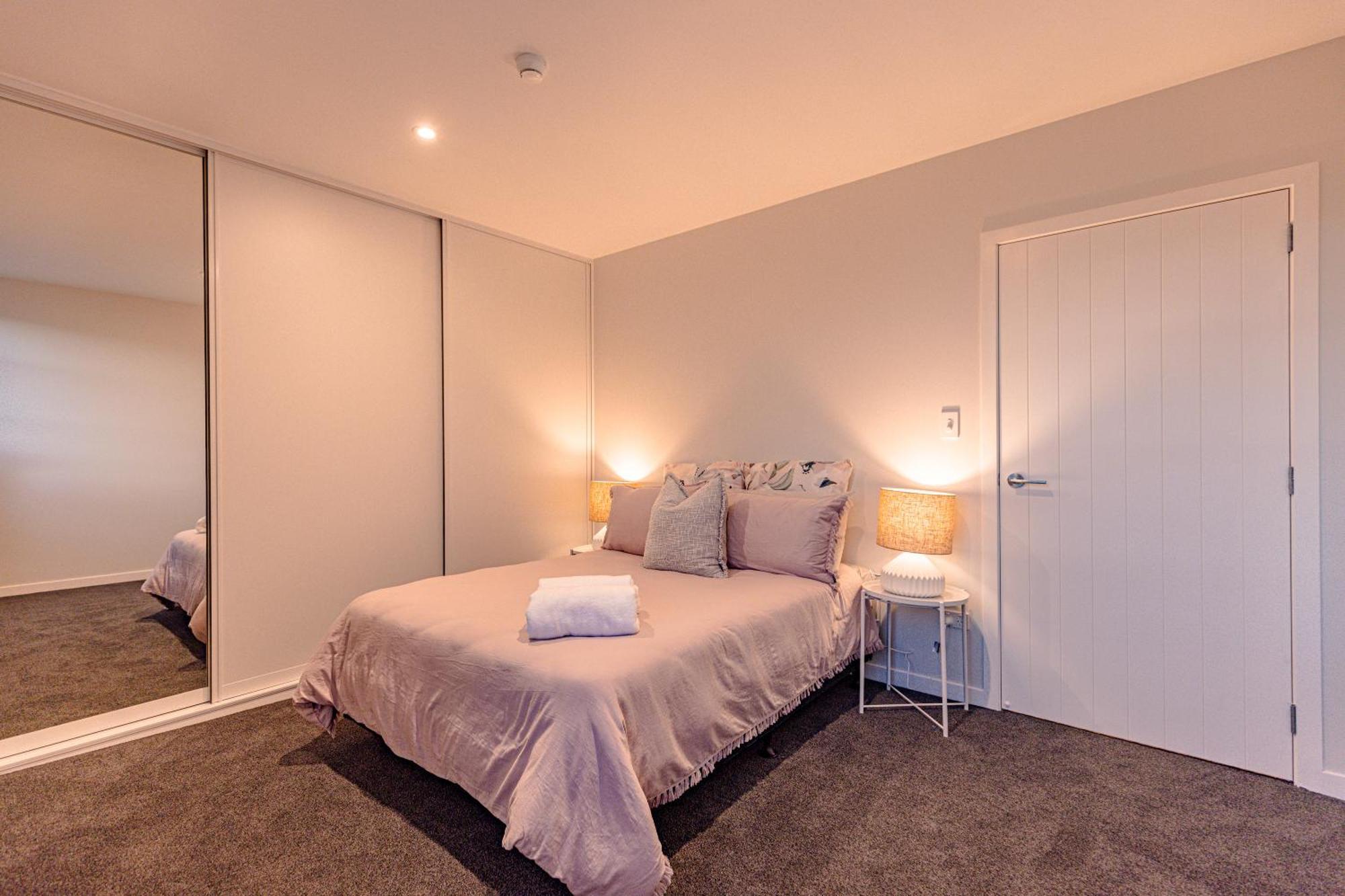 Johnston Apartments - Award-Winning Building, Your Unforgettable Stay ワンガヌイ エクステリア 写真