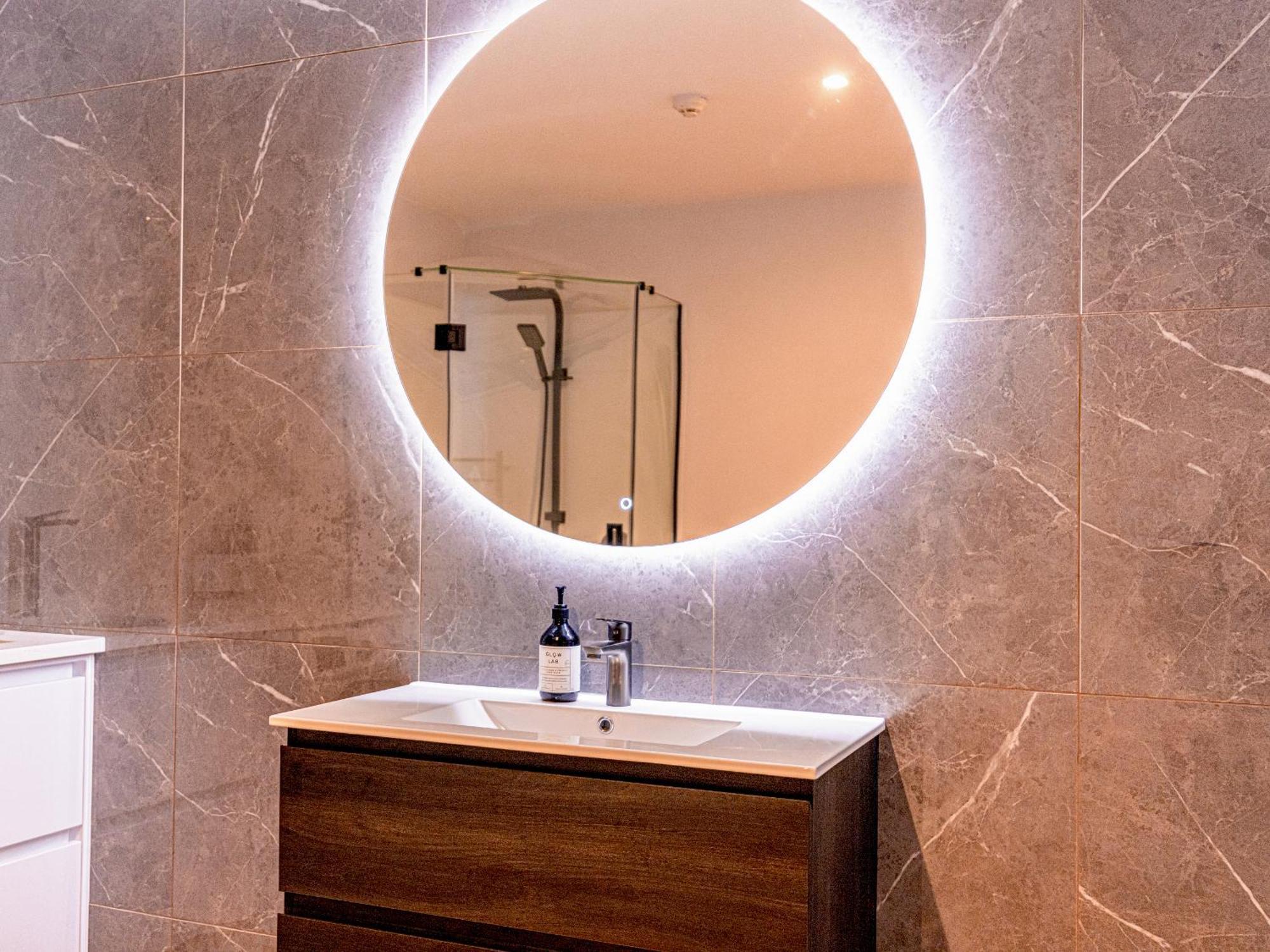 Johnston Apartments - Award-Winning Building, Your Unforgettable Stay ワンガヌイ エクステリア 写真