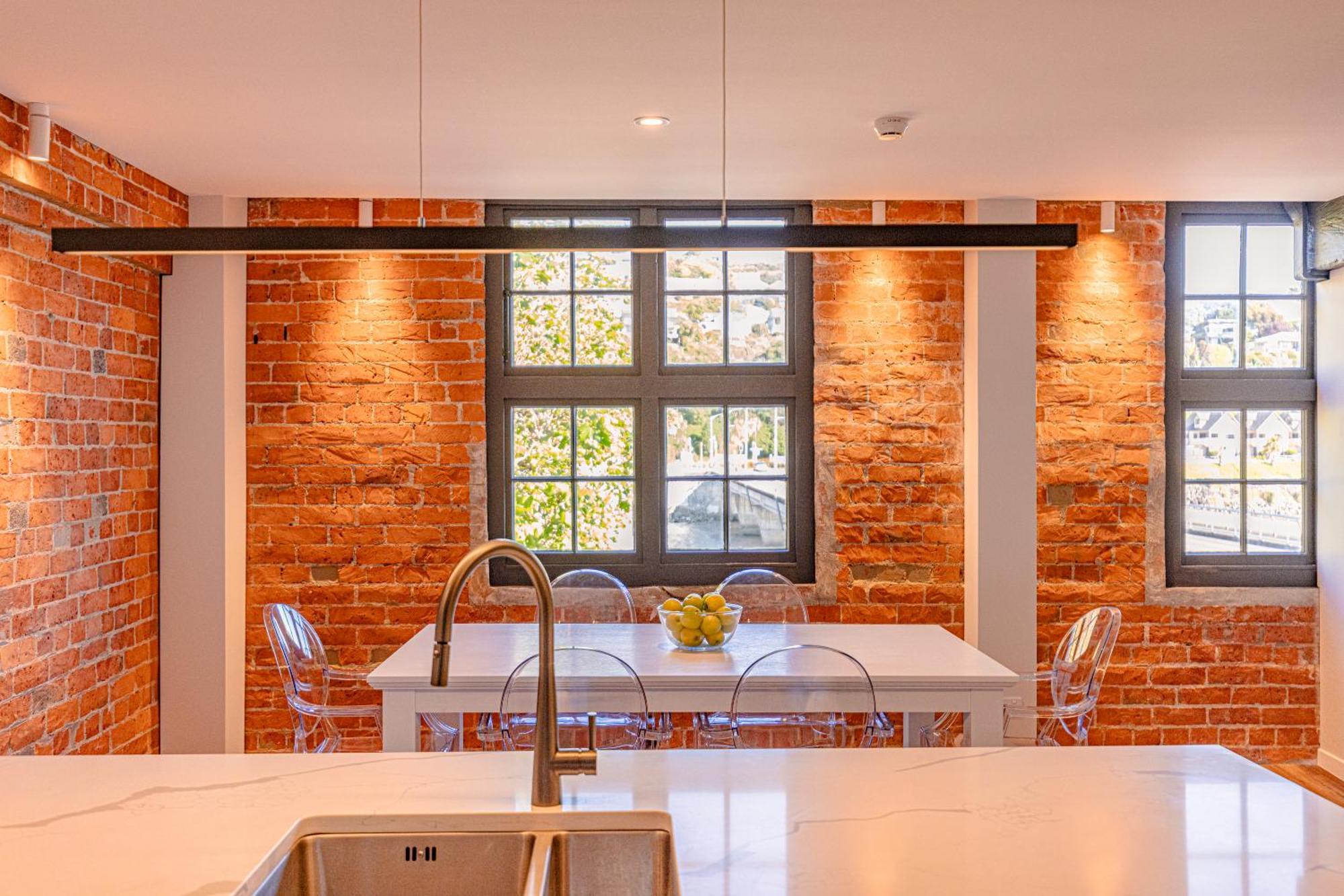 Johnston Apartments - Award-Winning Building, Your Unforgettable Stay ワンガヌイ エクステリア 写真